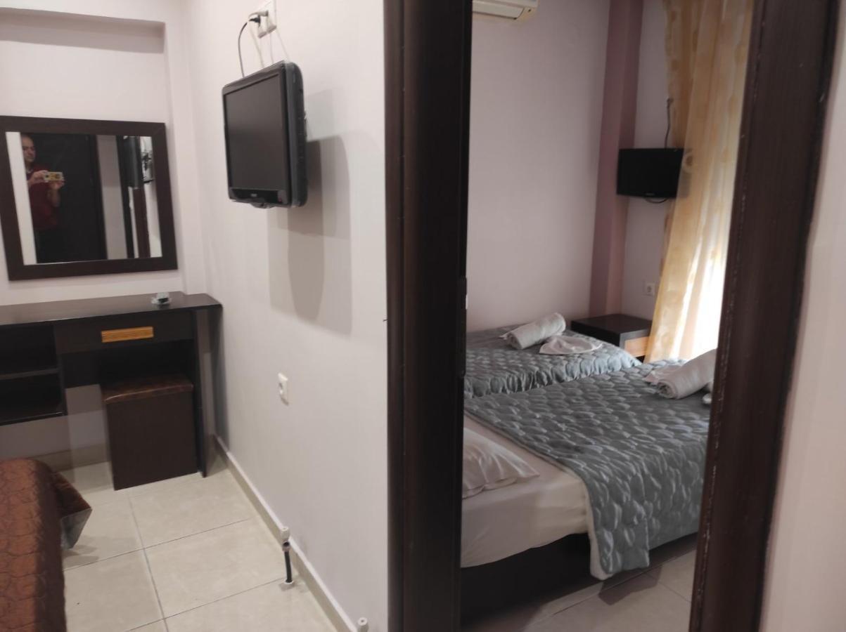 Hotel Louiza Paralia Katerinis Exterior photo